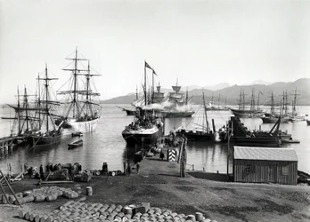 Embarcaciones en el Neva, San Petersburgo, c.1880